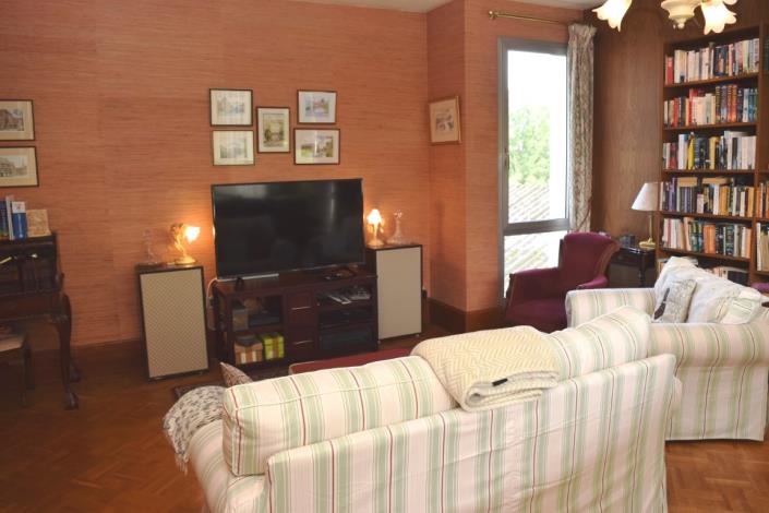 Image No.12-4 Bed House for sale