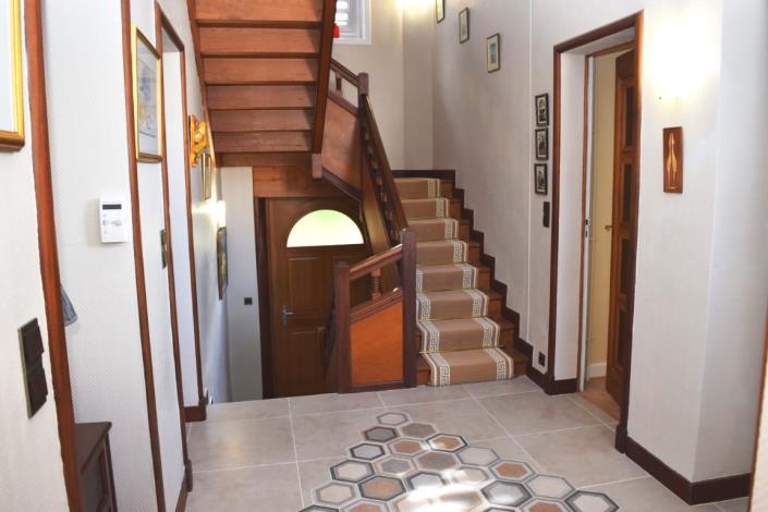 Image No.13-4 Bed House for sale