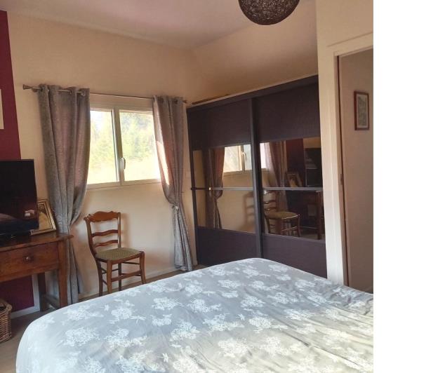 Image No.19-3 Bed House for sale