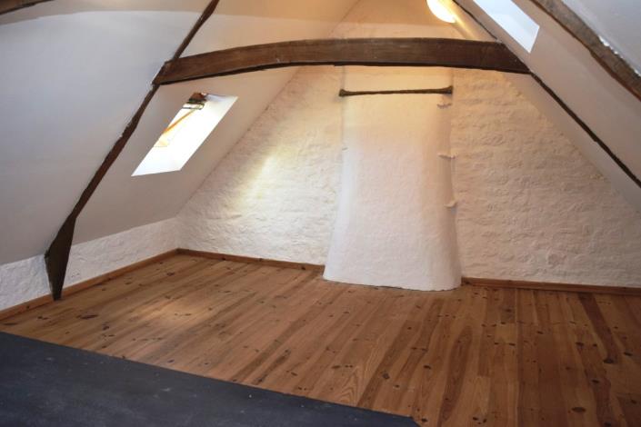 Image No.10-1 Bed House for sale