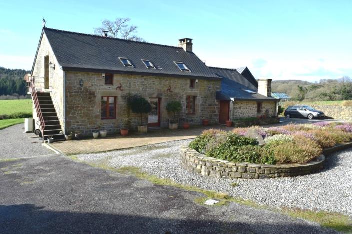 Image No.2-6 Bed House for sale