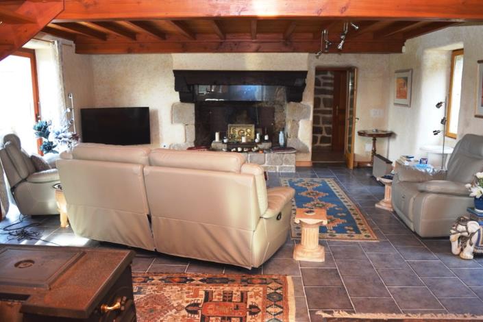 Image No.12-6 Bed House for sale