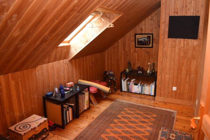 Image No.18-6 Bed House for sale