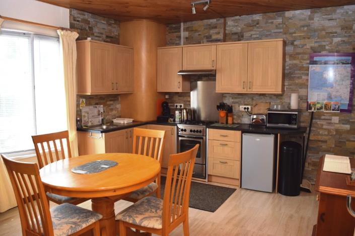 Image No.21-4 Bed House for sale