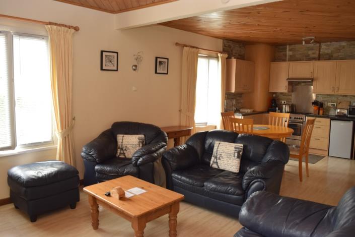 Image No.20-4 Bed House for sale