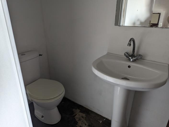 Image No.22-4 Bed House for sale