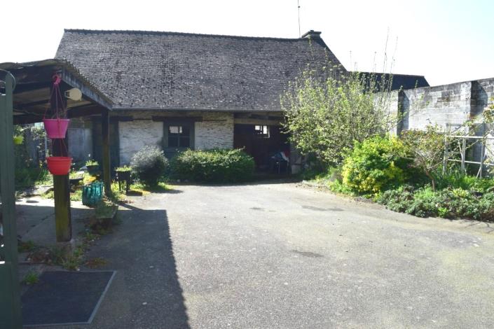 Image No.2-4 Bed House for sale