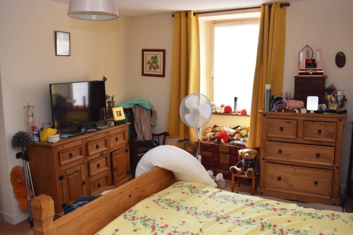 Image No.10-4 Bed House for sale