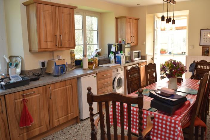 Image No.5-4 Bed House for sale