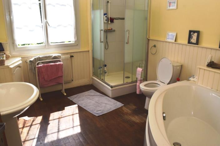 Image No.15-4 Bed House for sale