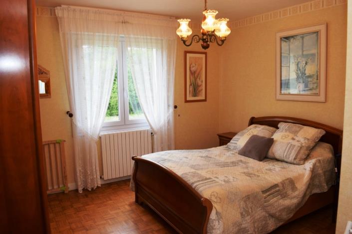 Image No.9-4 Bed House for sale