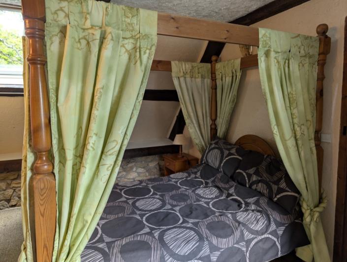 Image No.18-9 Bed Gite for sale