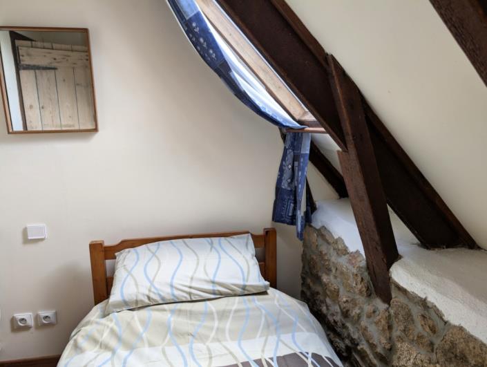 Image No.25-9 Bed Gite for sale