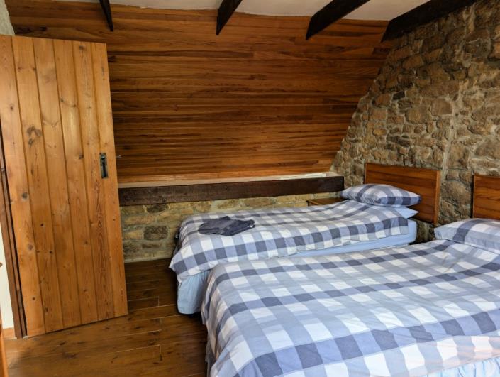 Image No.31-9 Bed Gite for sale