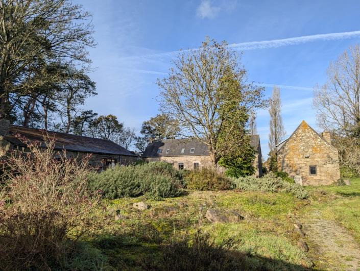 Image No.37-9 Bed Gite for sale