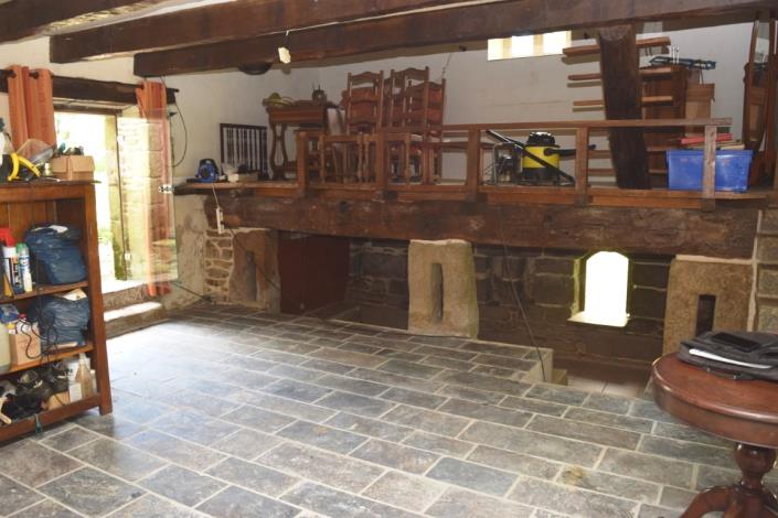 Image No.11-3 Bed House for sale