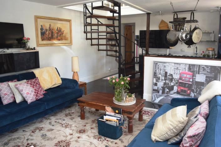 Image No.19-4 Bed House for sale