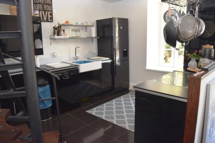 Image No.20-4 Bed House for sale