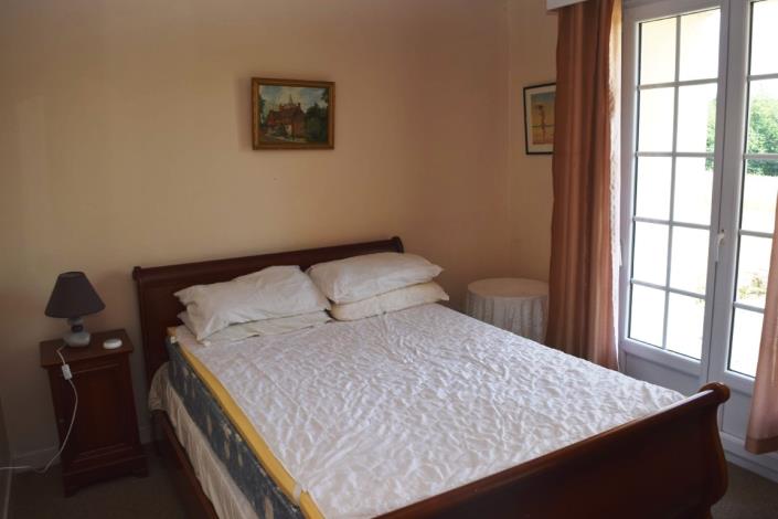 Image No.13-11 Bed House for sale