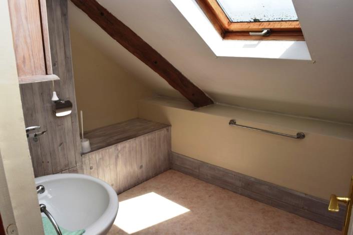 Image No.16-11 Bed House for sale