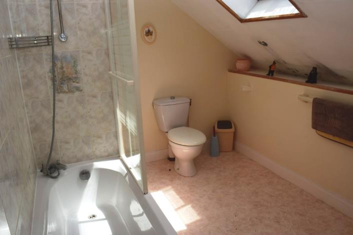 Image No.28-11 Bed House for sale