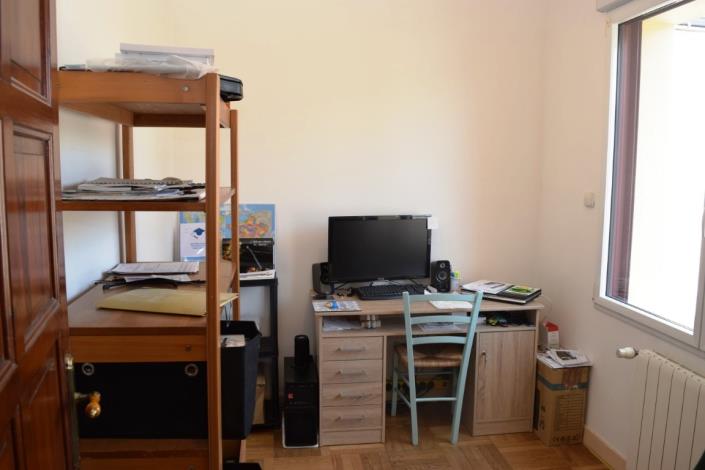 Image No.10-3 Bed House for sale