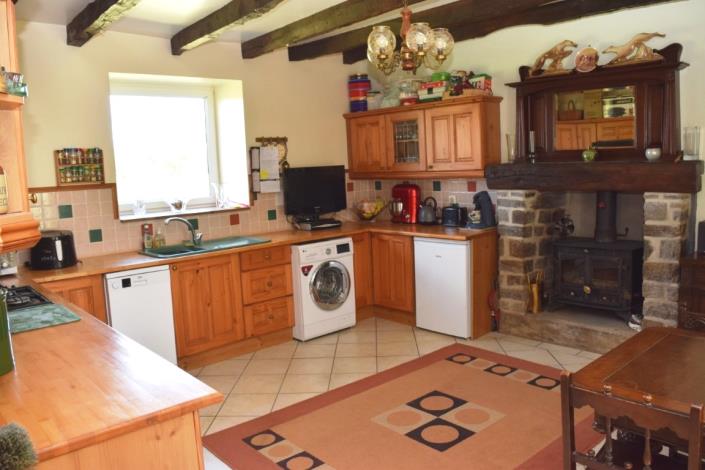 Image No.7-5 Bed House for sale