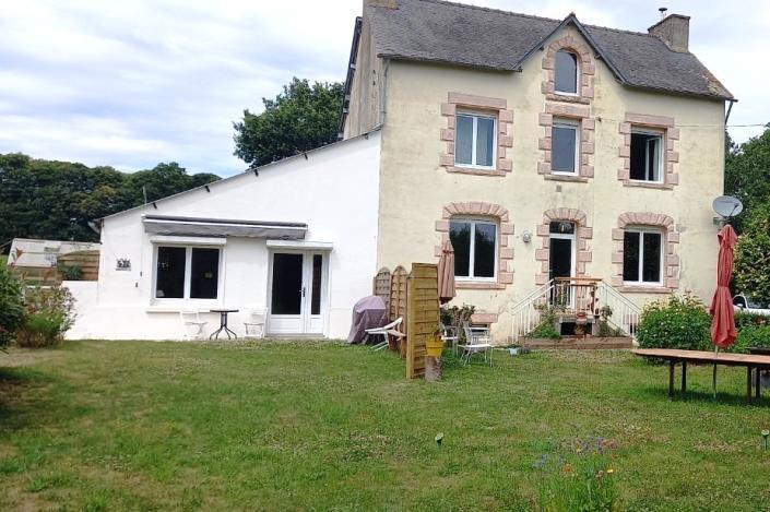 Image No.1-4 Bed House for sale