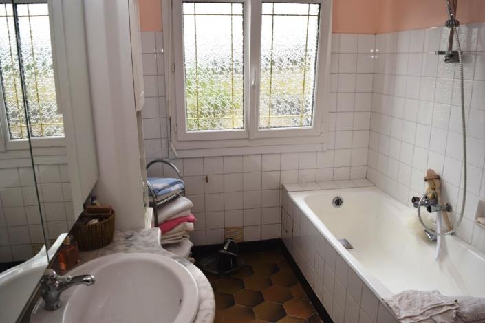 Image No.11-5 Bed House for sale