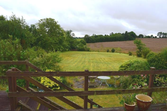 Image No.19-5 Bed House for sale