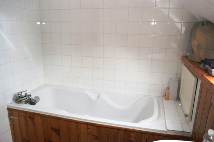 Image No.12-2 Bed House for sale