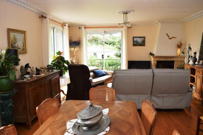 Image No.6-6 Bed House for sale