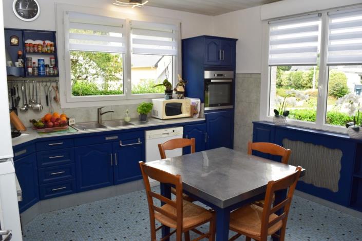 Image No.9-6 Bed House for sale