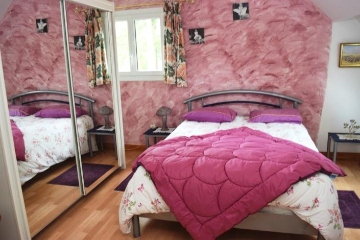 Image No.17-6 Bed House for sale