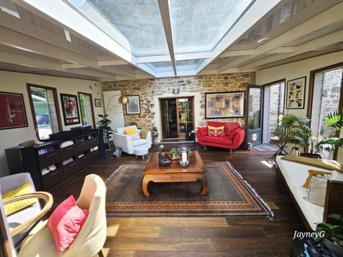 Image No.9-3 Bed House for sale