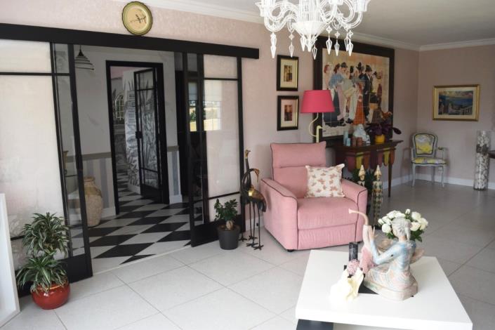 Image No.9-3 Bed House for sale