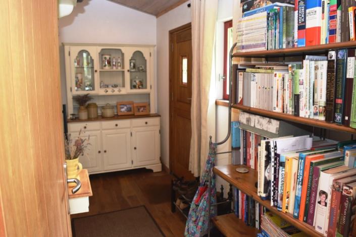 Image No.11-2 Bed House for sale