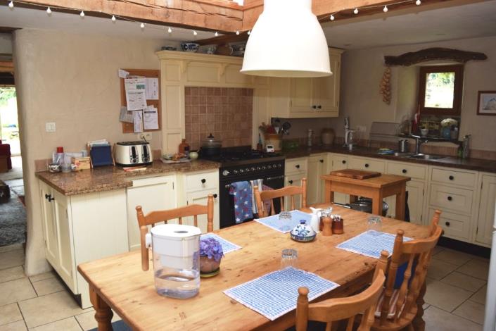 Image No.10-3 Bed House for sale