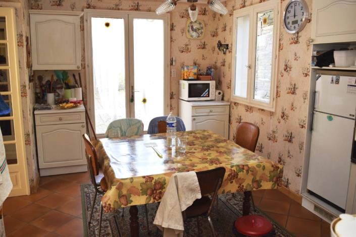 Image No.8-7 Bed House for sale