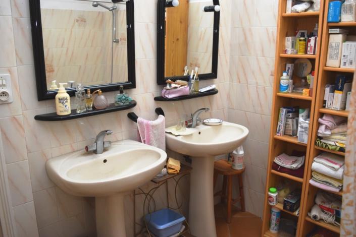 Image No.9-7 Bed House for sale