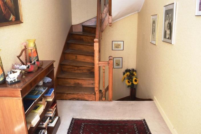 Image No.16-7 Bed House for sale