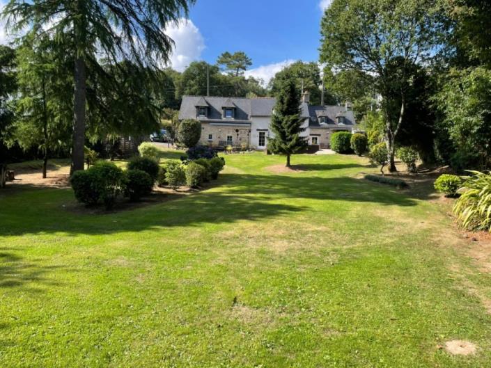 Image No.1-4 Bed House for sale