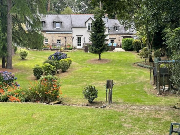 Image No.3-4 Bed House for sale