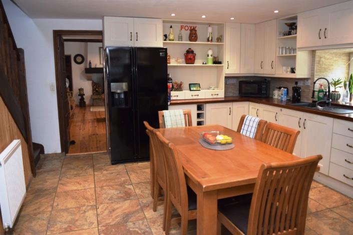 Image No.8-4 Bed House for sale