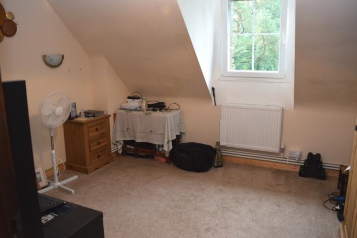 Image No.20-4 Bed House for sale