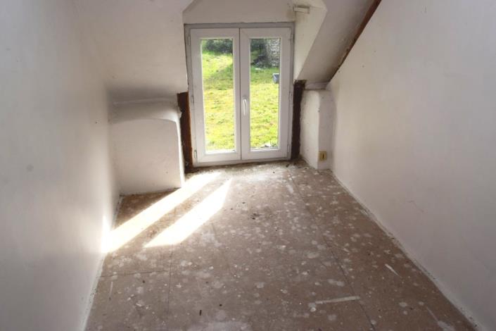 Image No.23-4 Bed House for sale