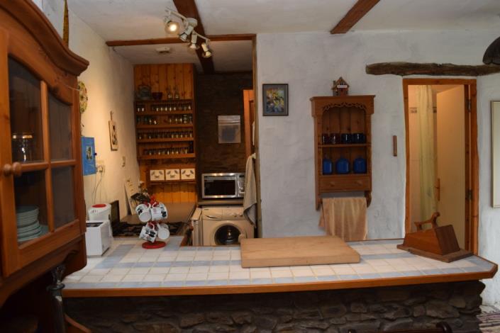 Image No.6-2 Bed House for sale