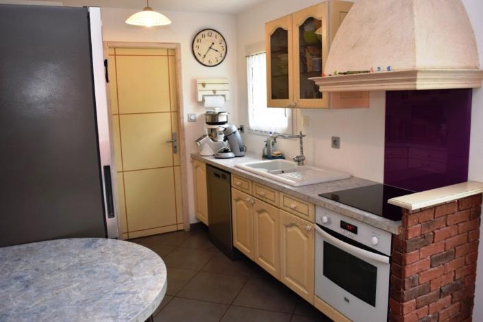 Image No.9-4 Bed House for sale