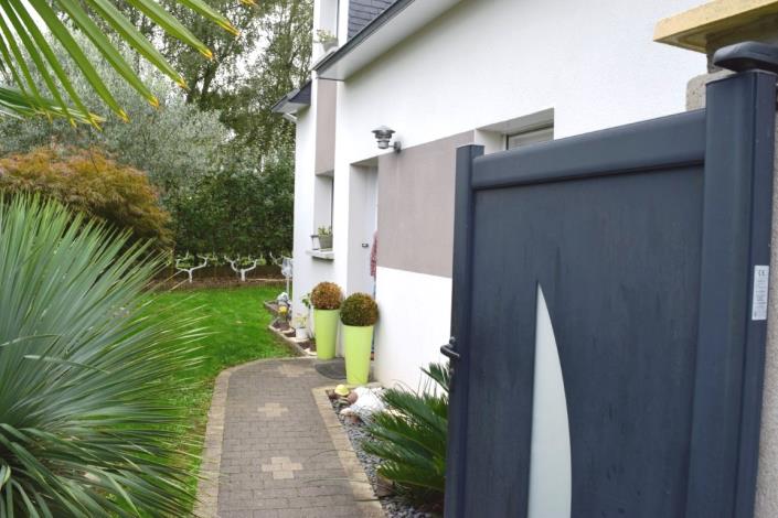 Image No.24-4 Bed House for sale