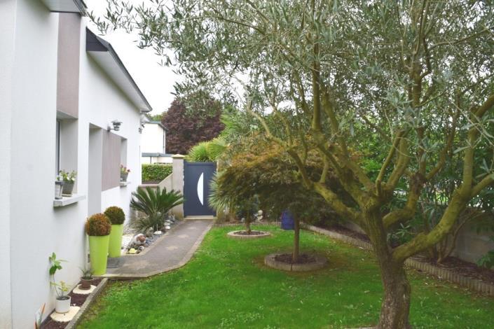 Image No.25-4 Bed House for sale